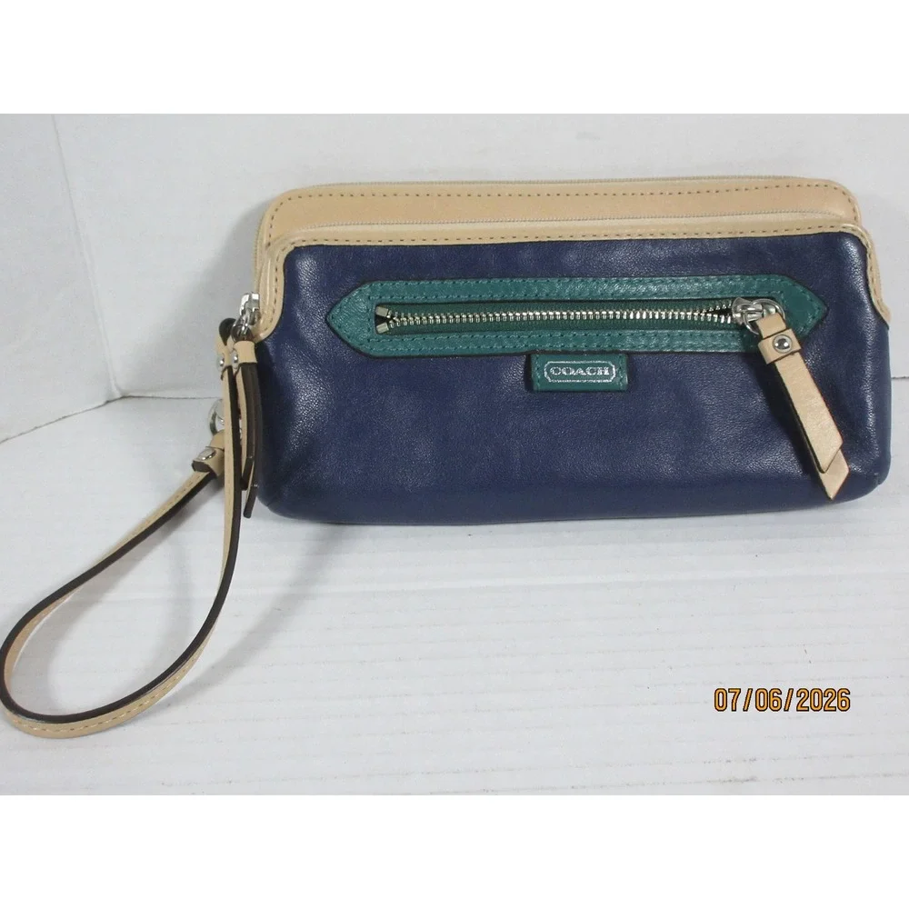 Coach Colorblock Leather Wristlet Navy Blue Teal Cream Zip Pouch Card Slots